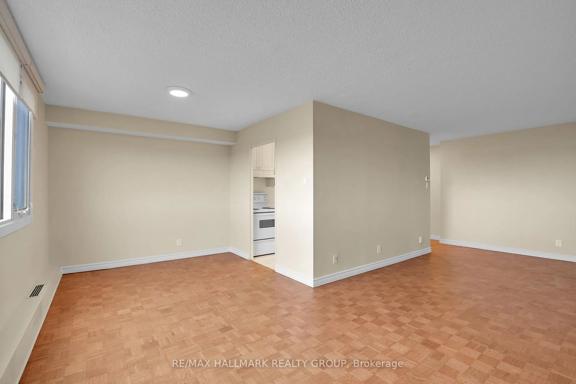 Photo 5 of Unit 1907, 265 Poulin Avenue, Ottawa, Britannia — HOMEH