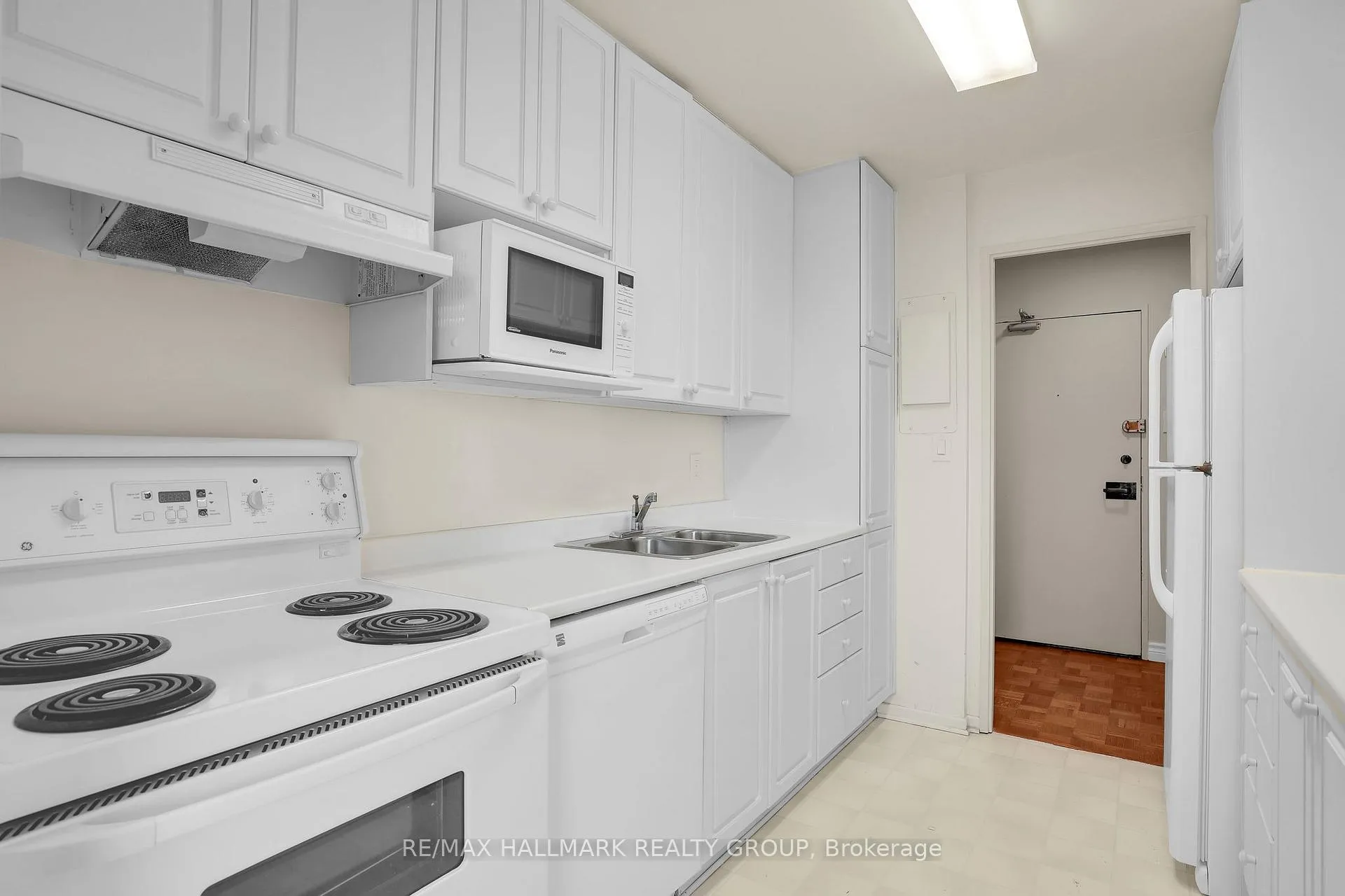 Photo 6 of Unit 1907, 265 Poulin Avenue, Ottawa, Britannia — HOMEH