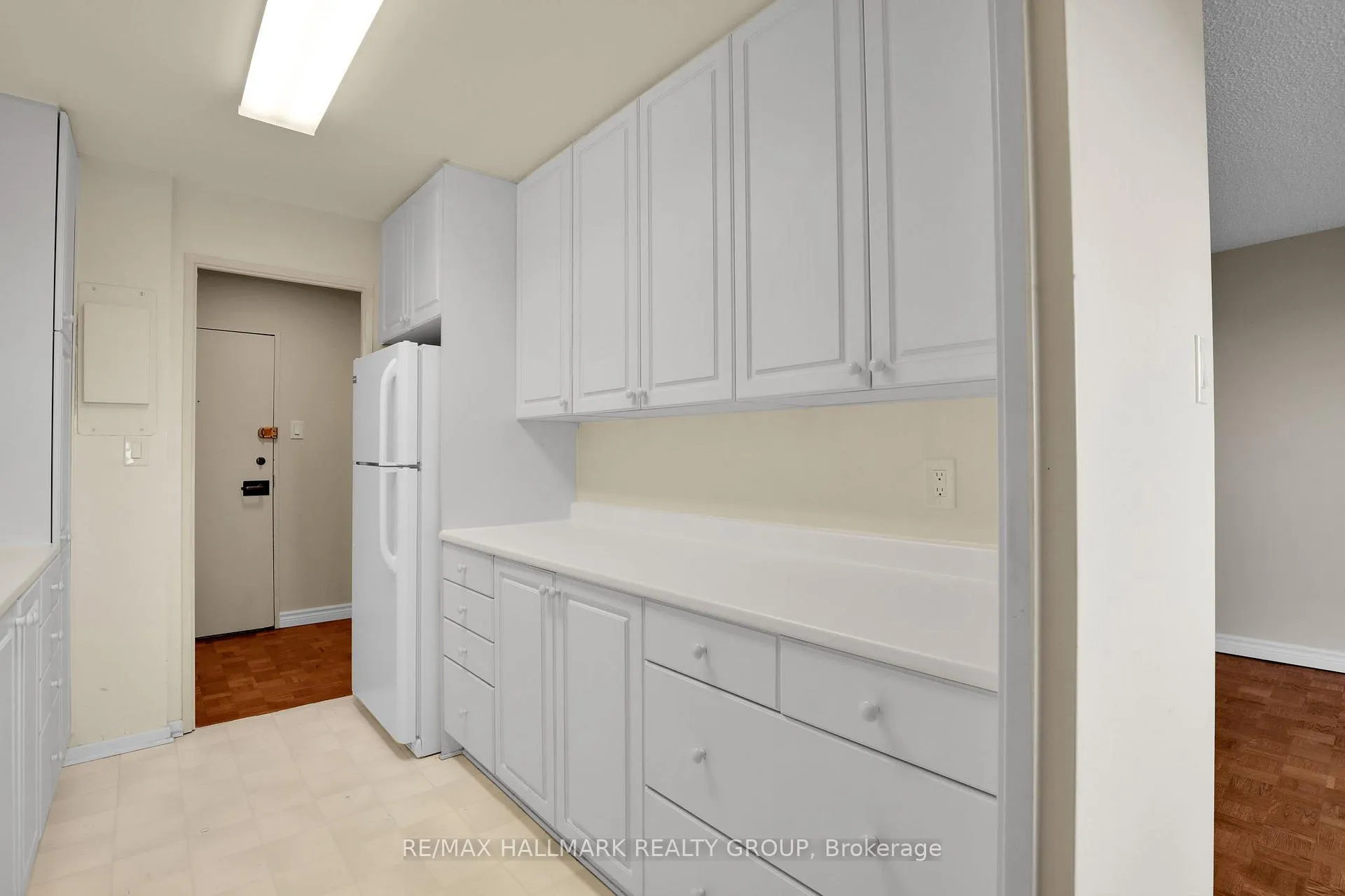 Photo 7 of Unit 1907, 265 Poulin Avenue, Ottawa, Britannia — HOMEH