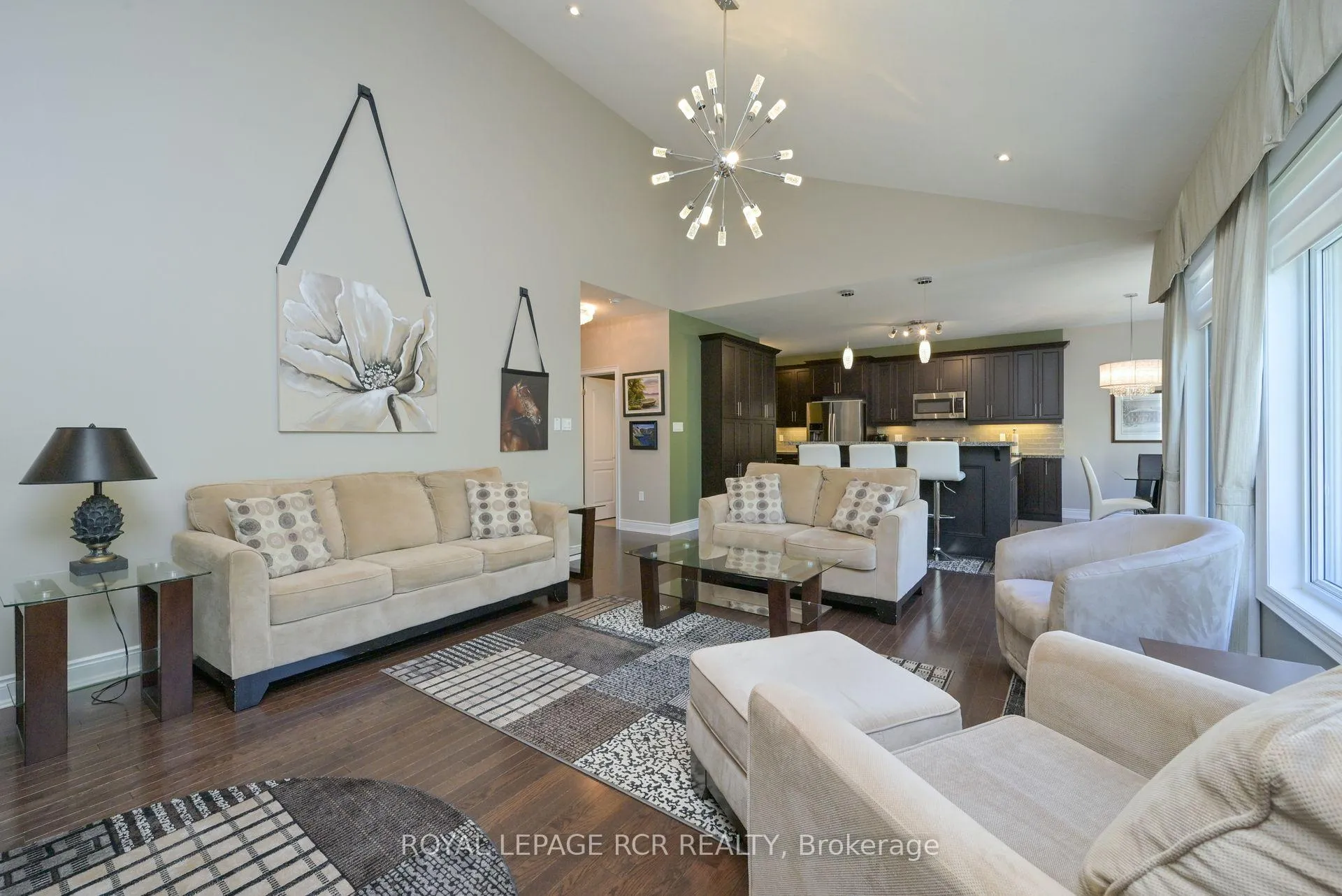 Photo 8 of 45 Hillcrest Drive, New Tecumseth, Alliston — HOMEH