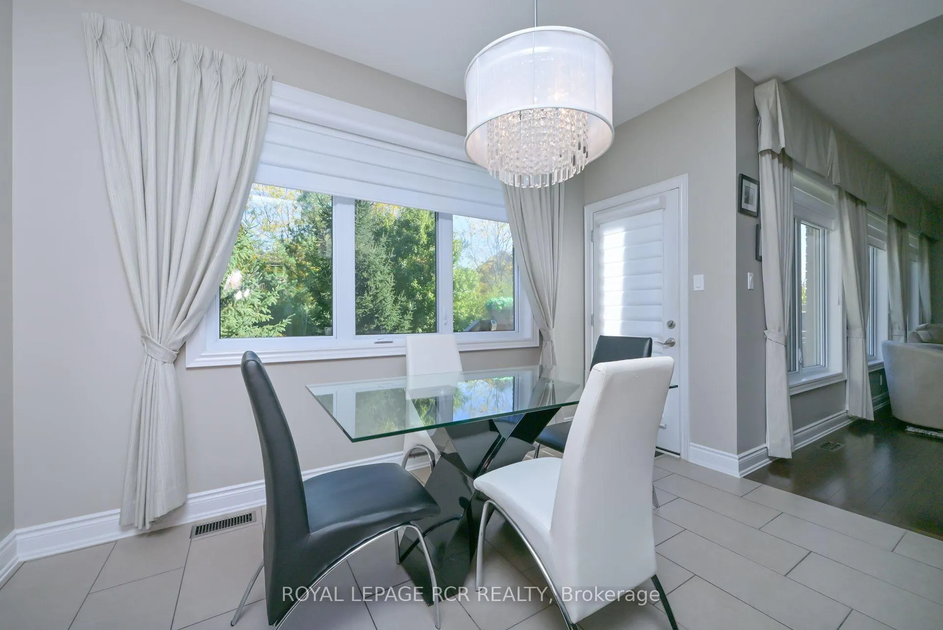 Photo 9 of 45 Hillcrest Drive, New Tecumseth, Alliston — HOMEH