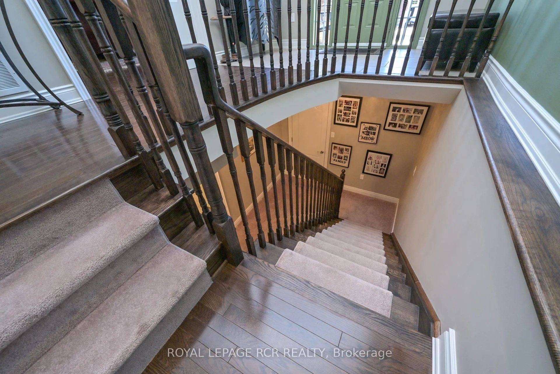 Photo 21 of 45 Hillcrest Drive, New Tecumseth, Alliston — HOMEH