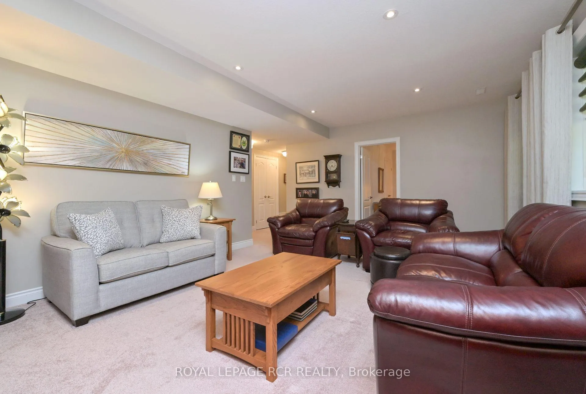 Photo 24 of 45 Hillcrest Drive, New Tecumseth, Alliston — HOMEH