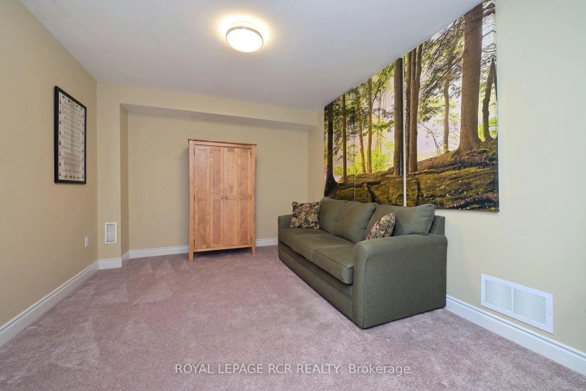 Photo 27 of 45 Hillcrest Drive, New Tecumseth, Alliston — HOMEH
