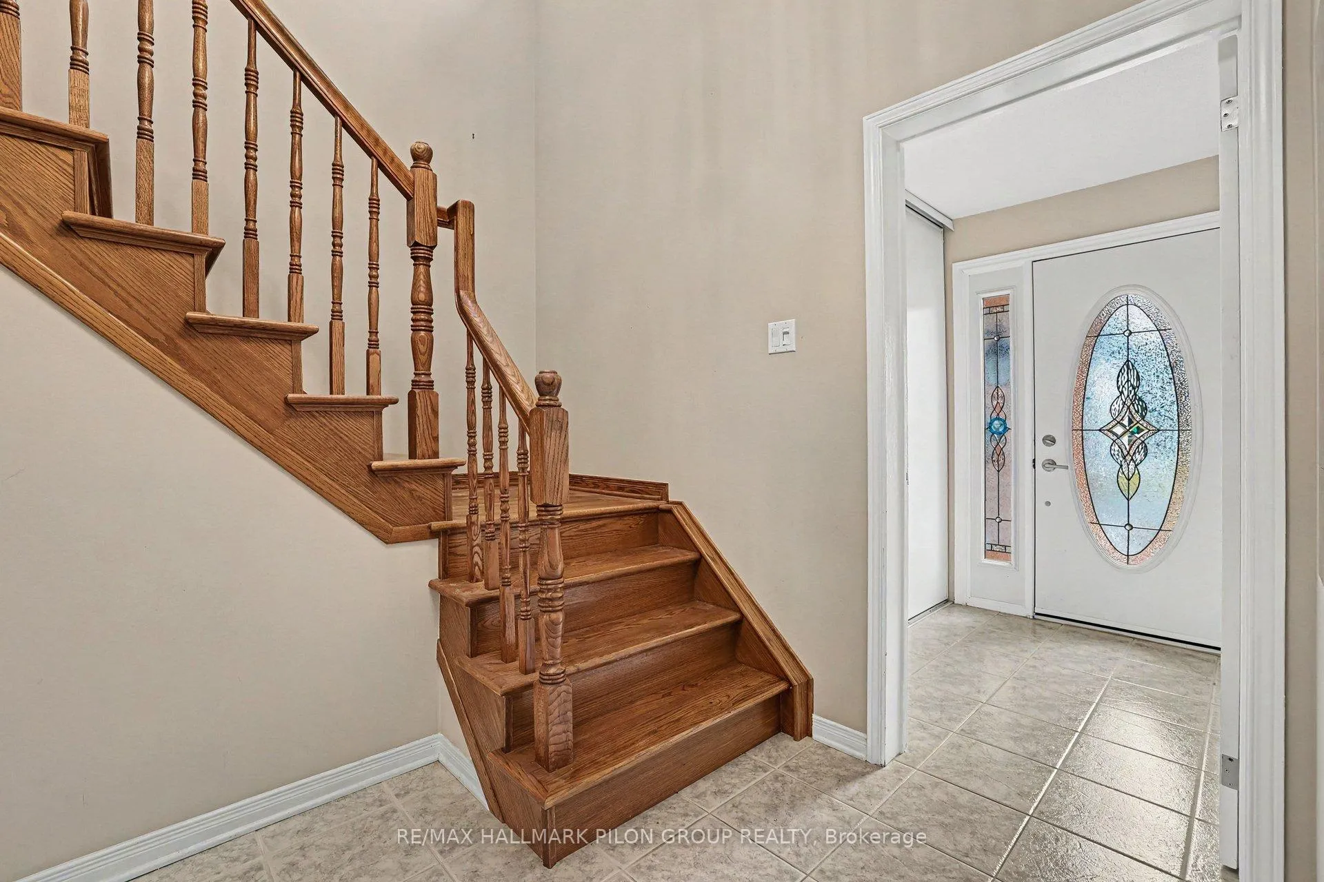 Photo 12 of 56 Townsend Drive, Ottawa, Barrhaven - Heritage Park — HOMEH