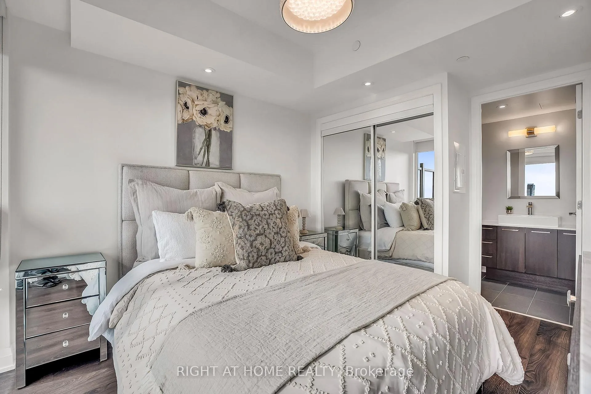 Photo 20 of Unit 810, 4800 Highway 7, Vaughan, East Woodbridge — HOMEH