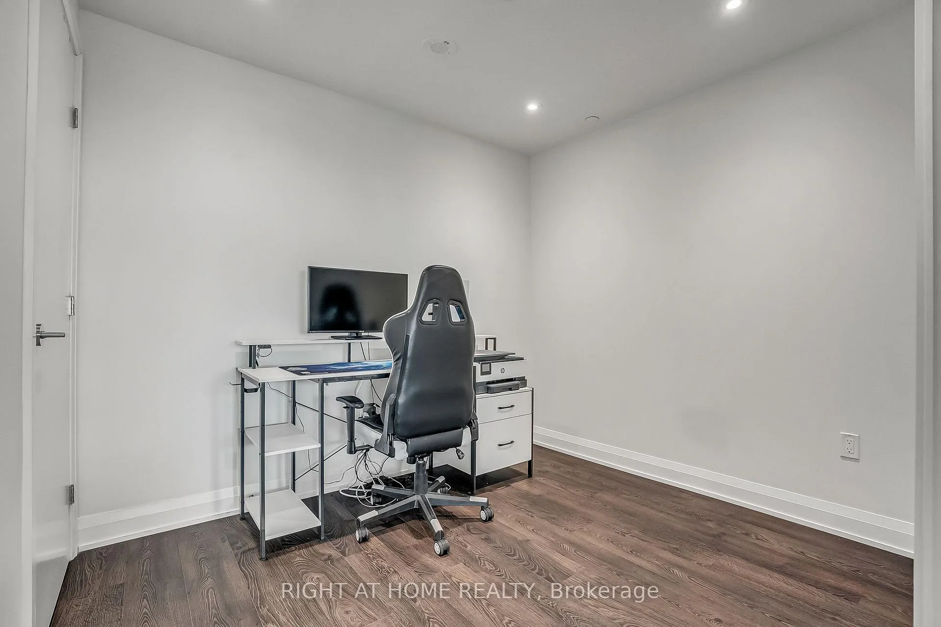 Photo 24 of Unit 810, 4800 Highway 7, Vaughan, East Woodbridge — HOMEH
