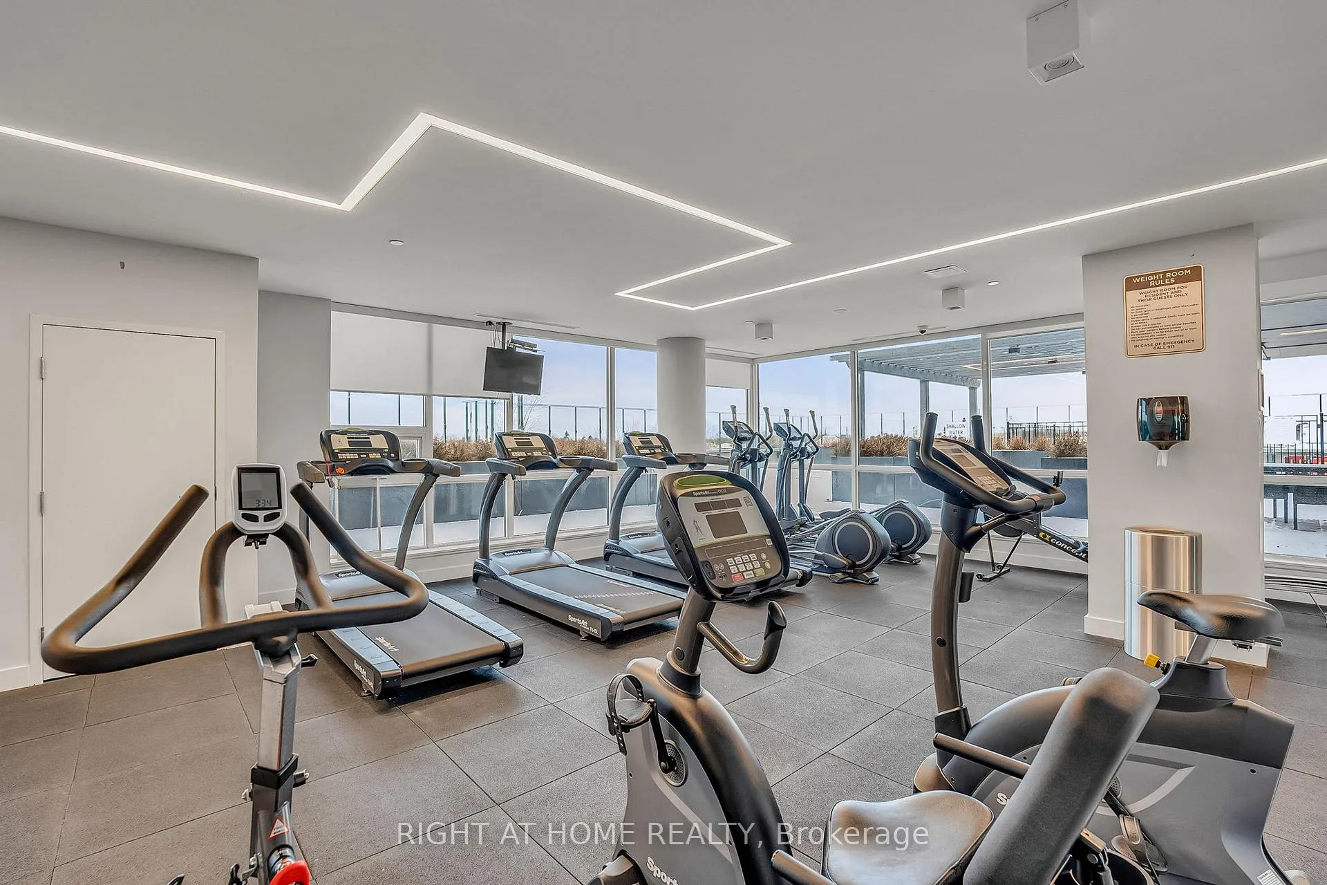 Photo 31 of Unit 810, 4800 Highway 7, Vaughan, East Woodbridge — HOMEH