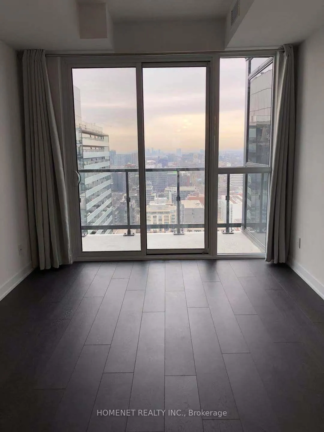 Photo 4 of Unit 3205, 87 Peter Street W, Toronto, Waterfront Communities — HOMEH