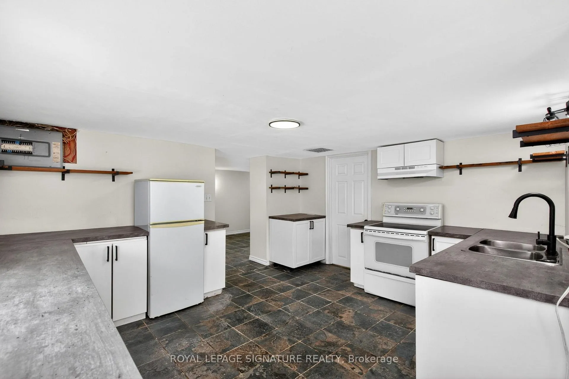 Photo 7 of 120 Maple Street, Tay, Victoria Harbour — HOMEH