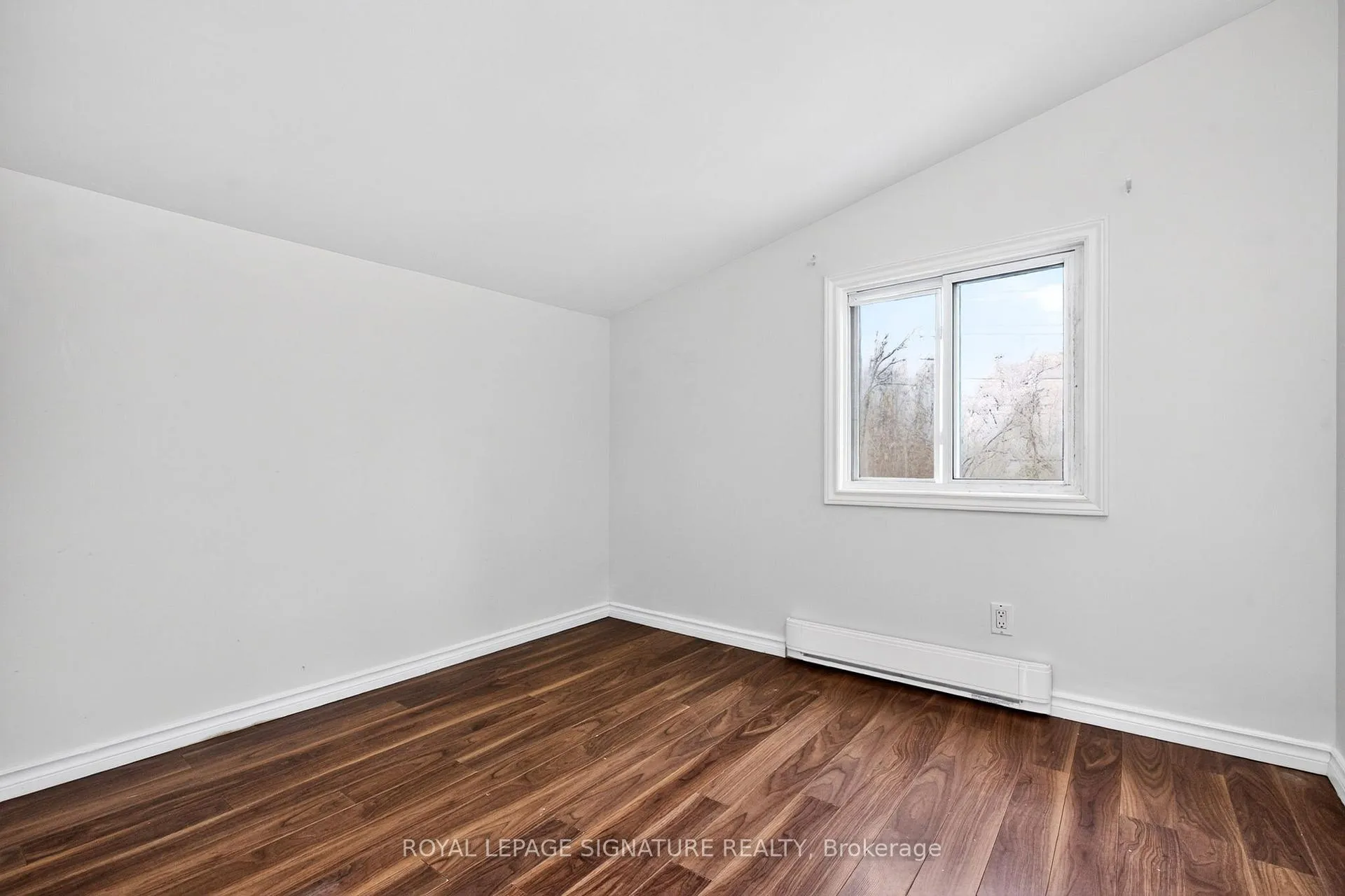 Photo 15 of 120 Maple Street, Tay, Victoria Harbour — HOMEH