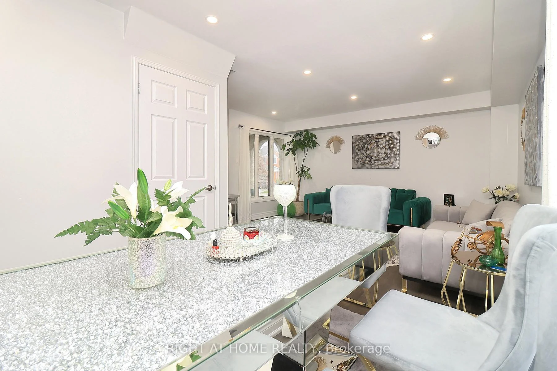 Photo 39 of 27 Foundry Lane, Whitby, Williamsburg — HOMEH