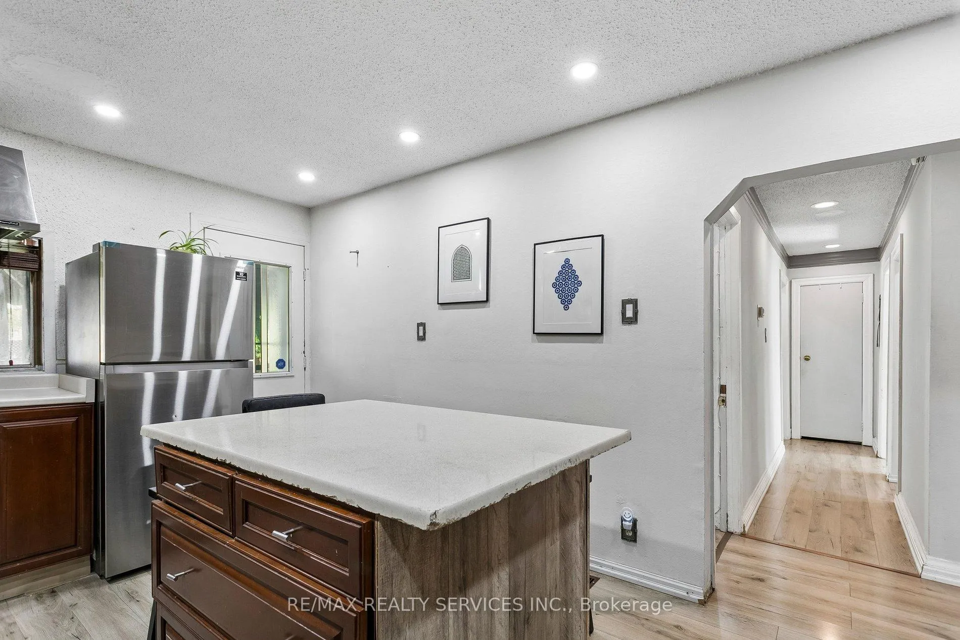 Photo 10 of 30 Eastern Avenue, Brampton, Queen Street Corridor — HOMEH