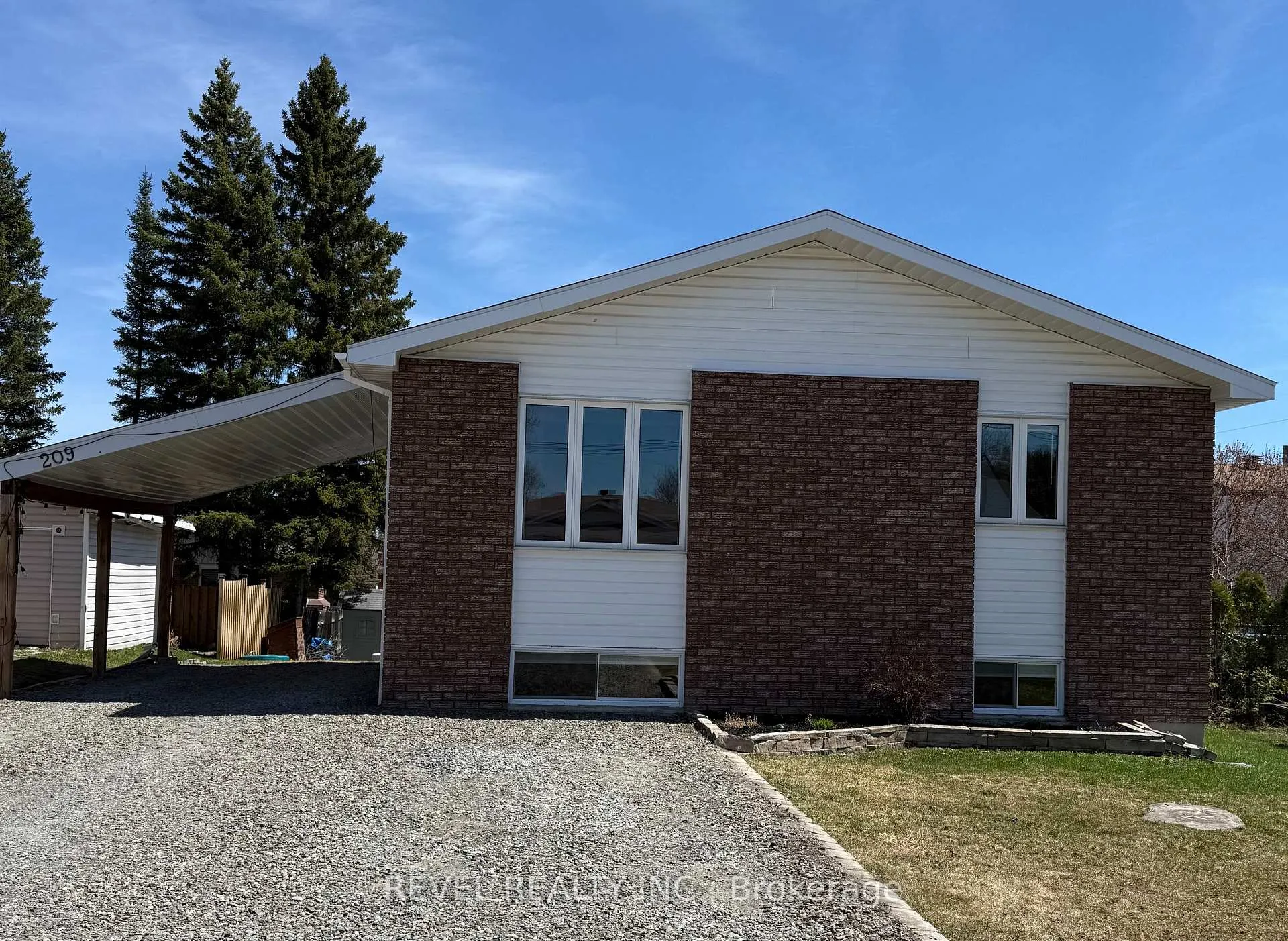 Photo 1 of 209 Sutherland Street, Timmins, Porcupine - West — HOMEH