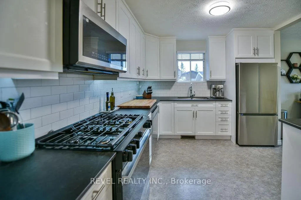Photo 12 of 209 Sutherland Street, Timmins, Porcupine - West — HOMEH