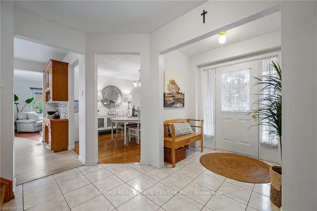 Photo 5 of 444 Burnett Avenue, Cambridge — HOMEH