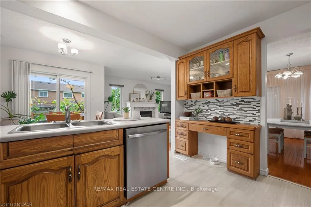Photo 11 of 444 Burnett Avenue, Cambridge — HOMEH