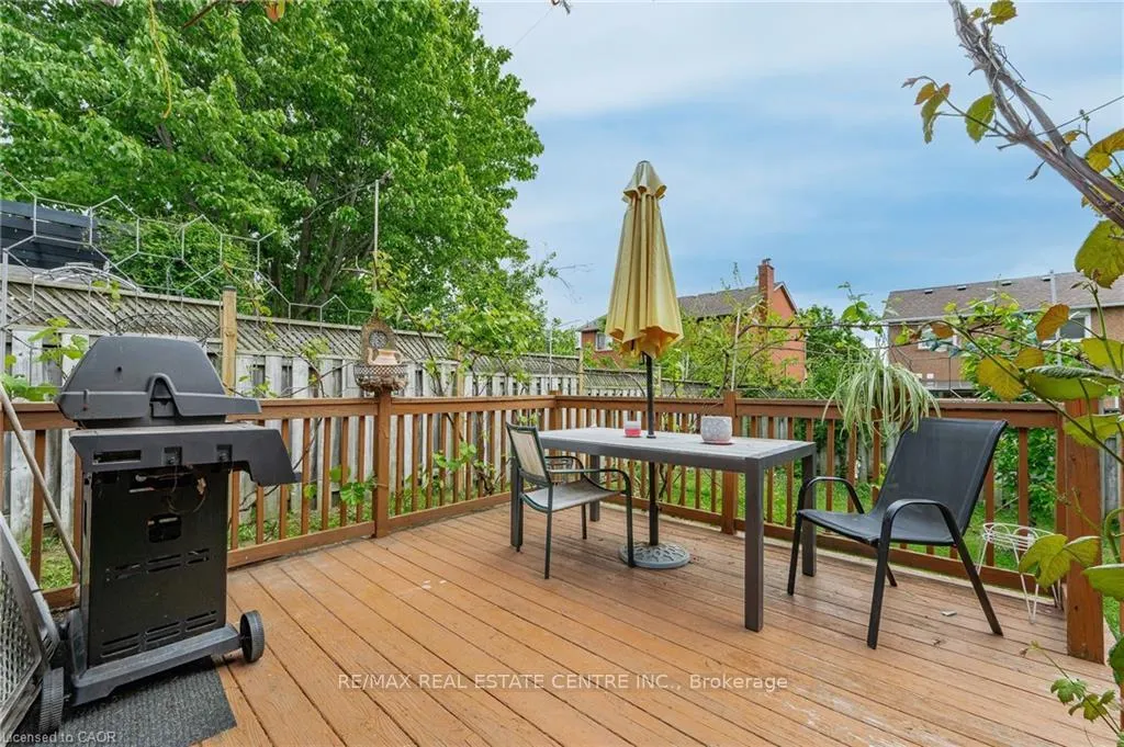 Photo 36 of 444 Burnett Avenue, Cambridge — HOMEH