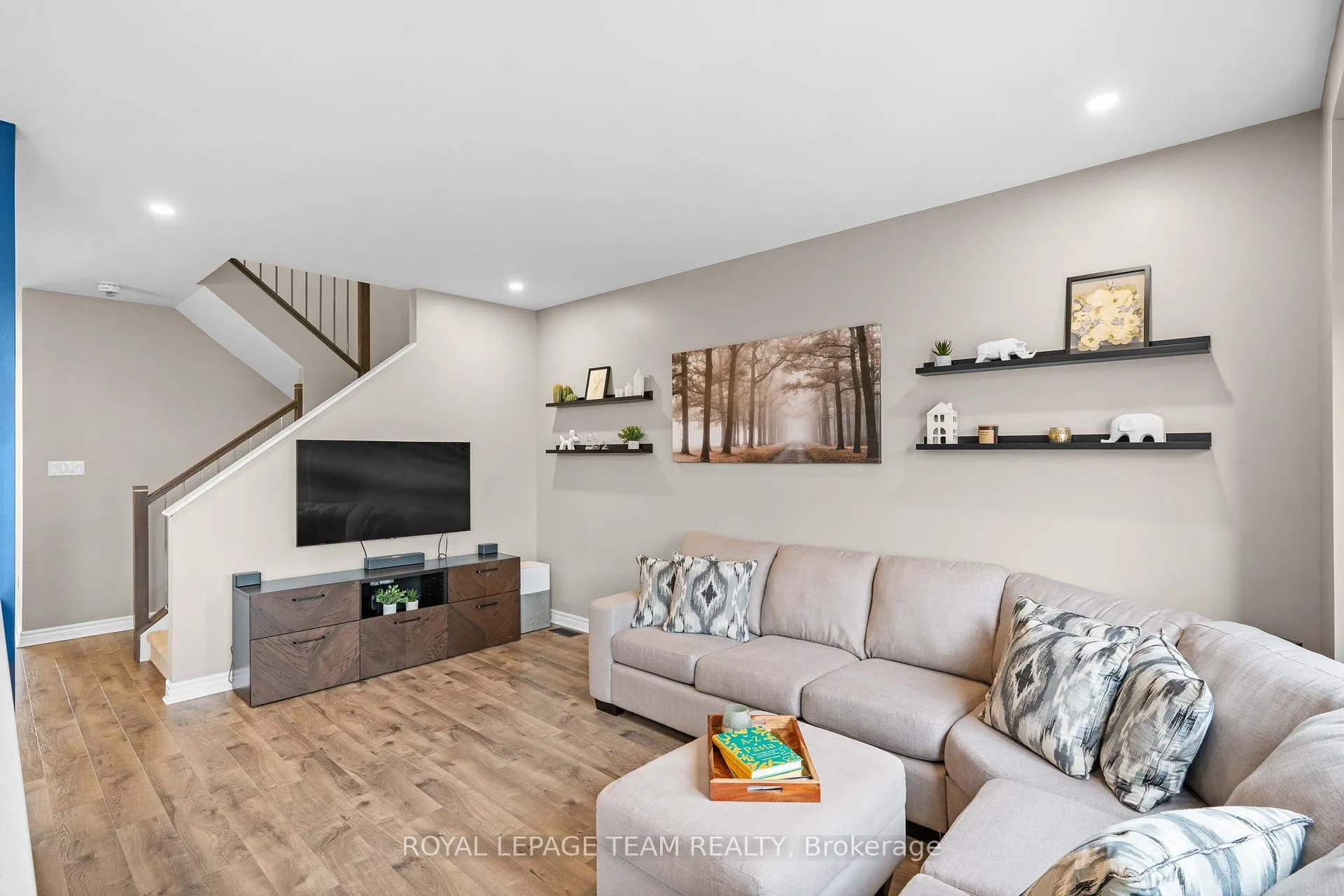 Photo 13 of 233 Mountain Sorrel Way, Ottawa, Avalon West — HOMEH