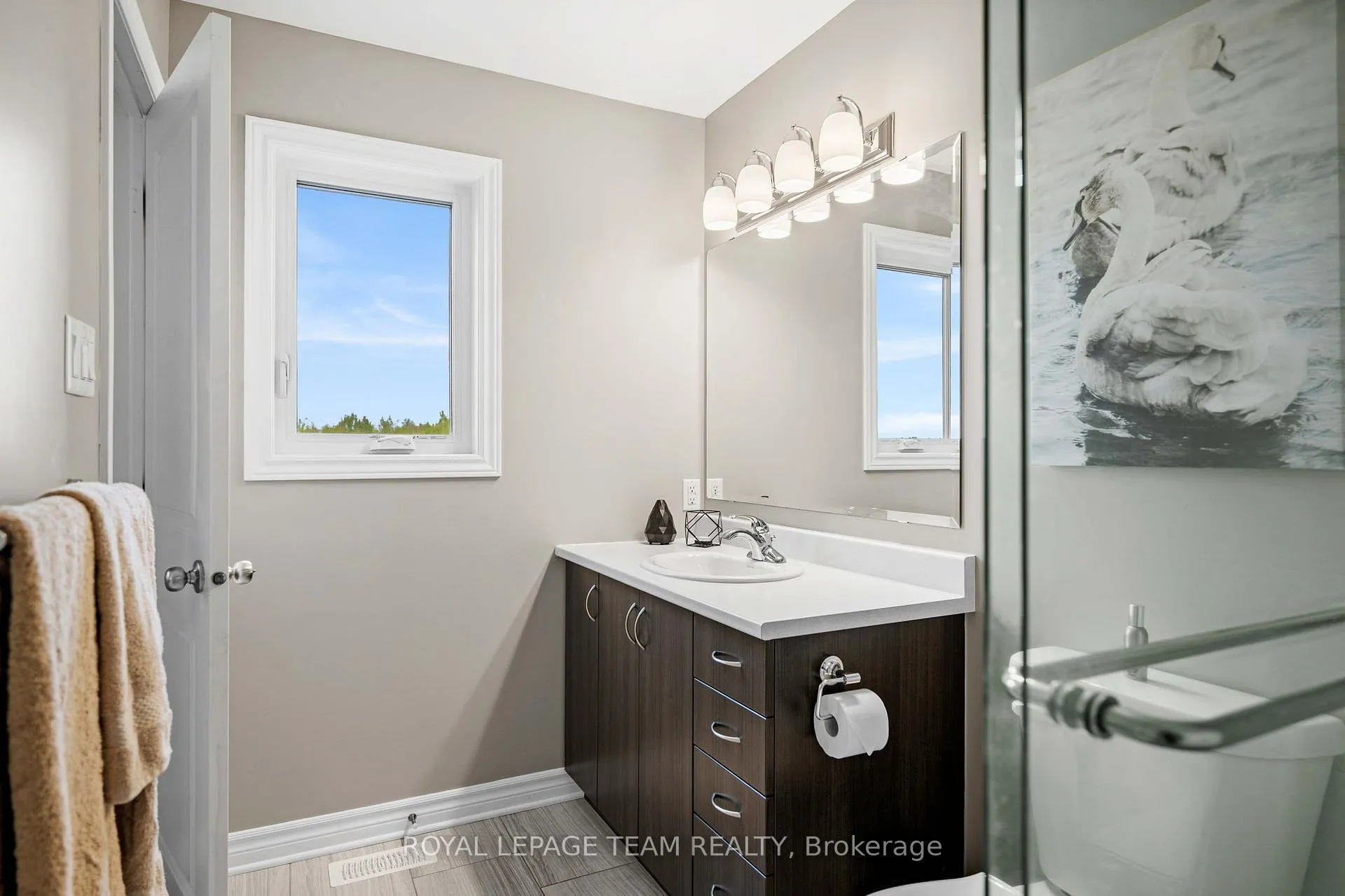 Photo 21 of 233 Mountain Sorrel Way, Ottawa, Avalon West — HOMEH