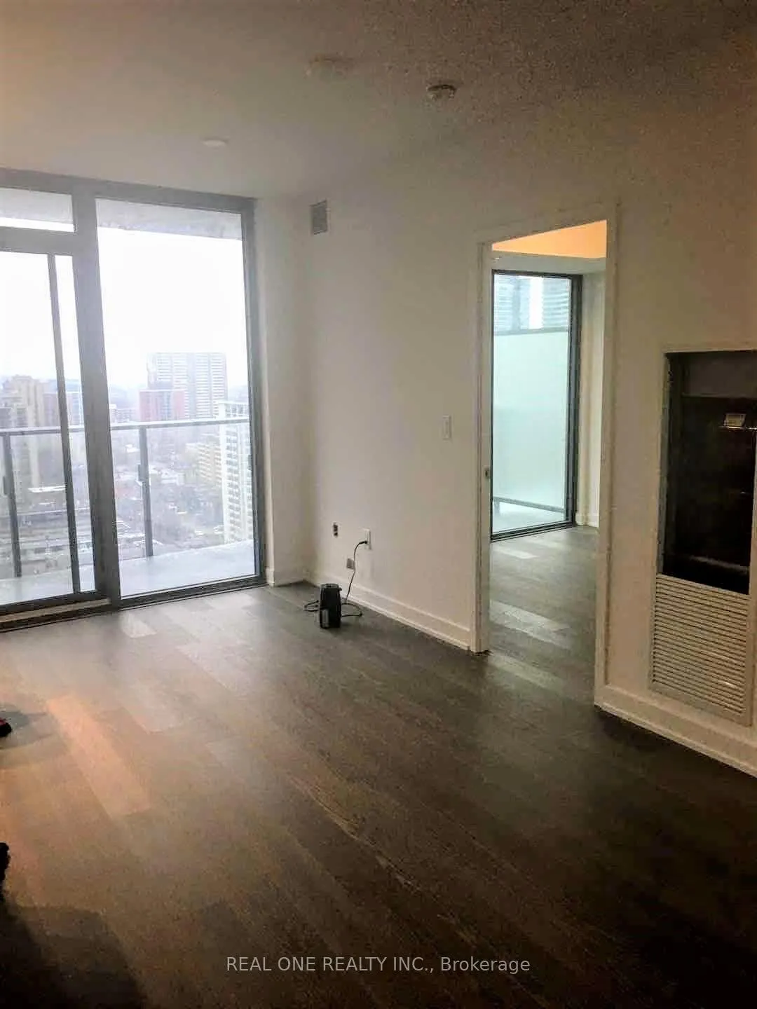 Photo 3 of Unit 1913, 11 Wellesley Street W, Toronto, Bay Street Corridor — HOMEH