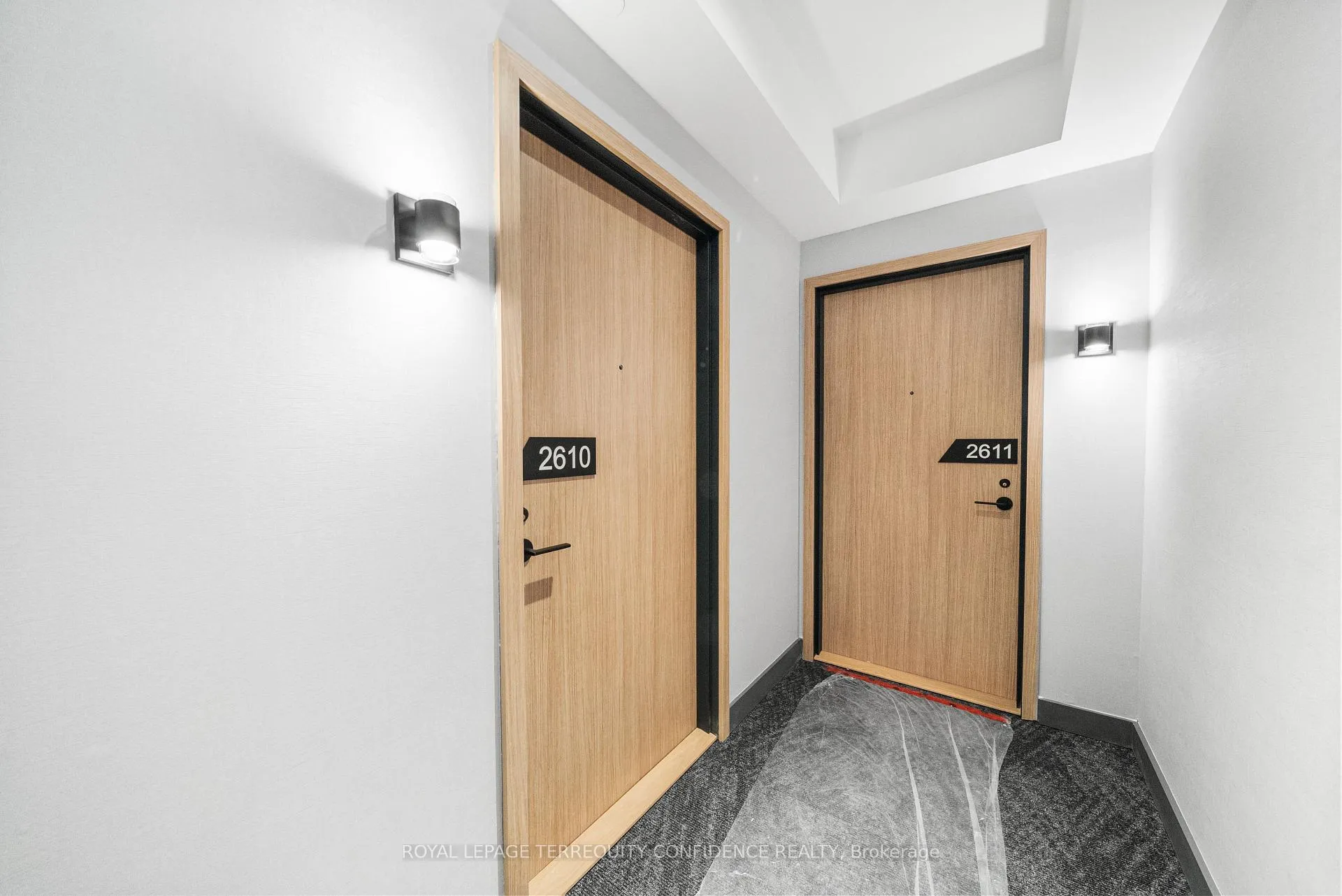 Front of Unit 2610, 35 Parliament Street