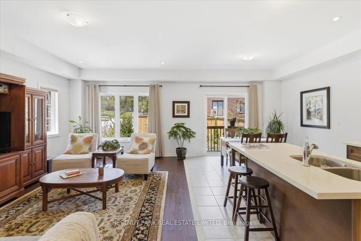 Photo 5 of 21 Harry Thornton Lane, Uxbridge — HOMEH