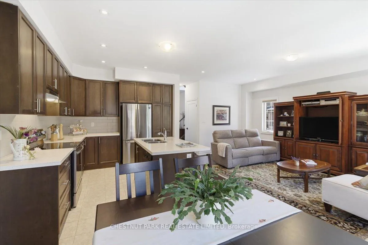 Photo 11 of 21 Harry Thornton Lane, Uxbridge — HOMEH