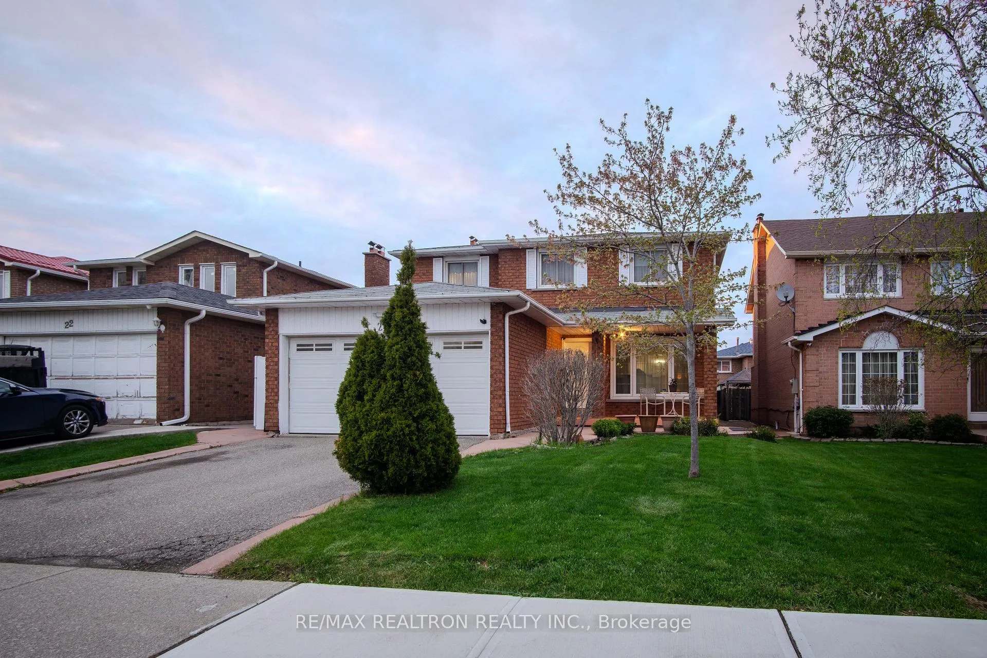 Photo 2 of 24 Havelock Drive N, Brampton, Fletcher's Creek South — HOMEH