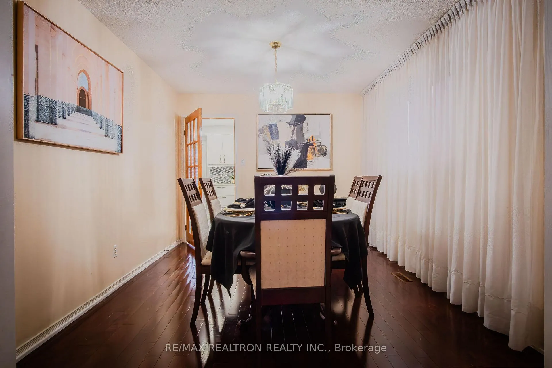 Photo 10 of 24 Havelock Drive N, Brampton, Fletcher's Creek South — HOMEH