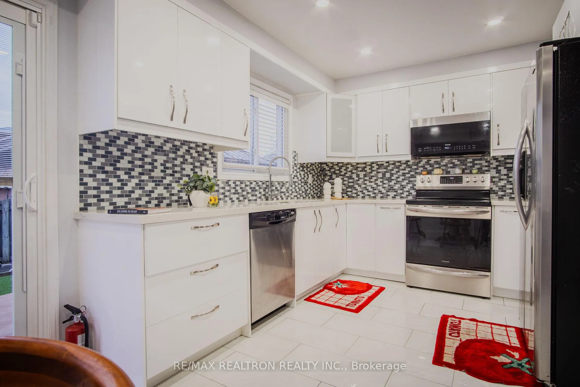 Photo 12 of 24 Havelock Drive N, Brampton, Fletcher's Creek South — HOMEH
