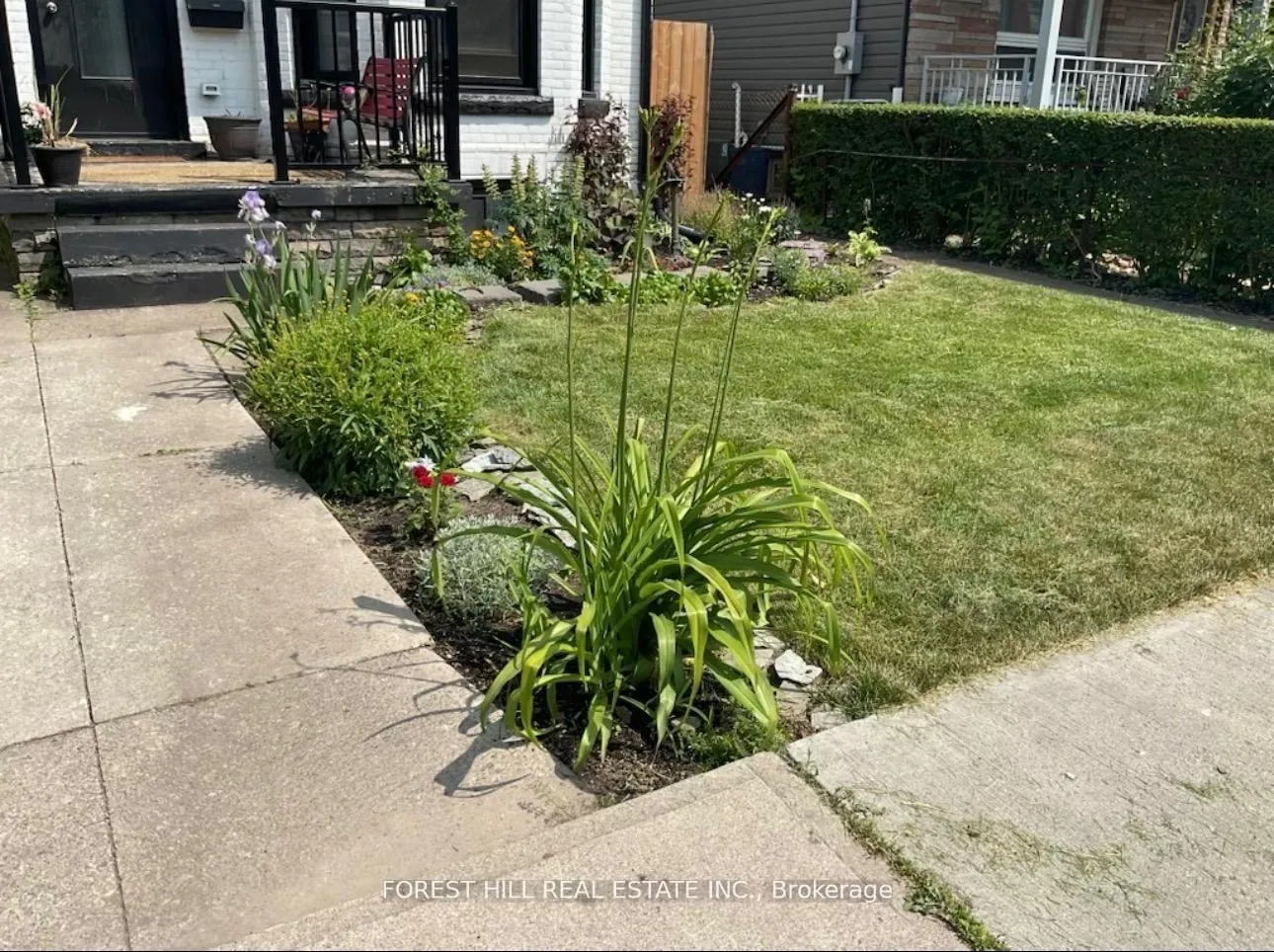 Photo 4 of 212 Gibson Avenue, Hamilton, Gibson — HOMEH