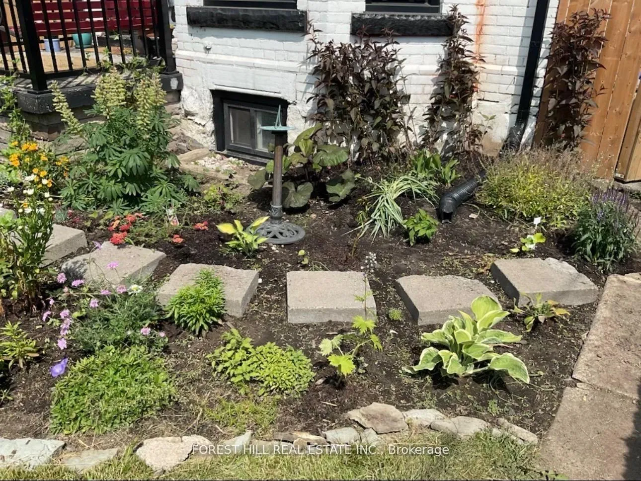 Photo 7 of 212 Gibson Avenue, Hamilton, Gibson — HOMEH