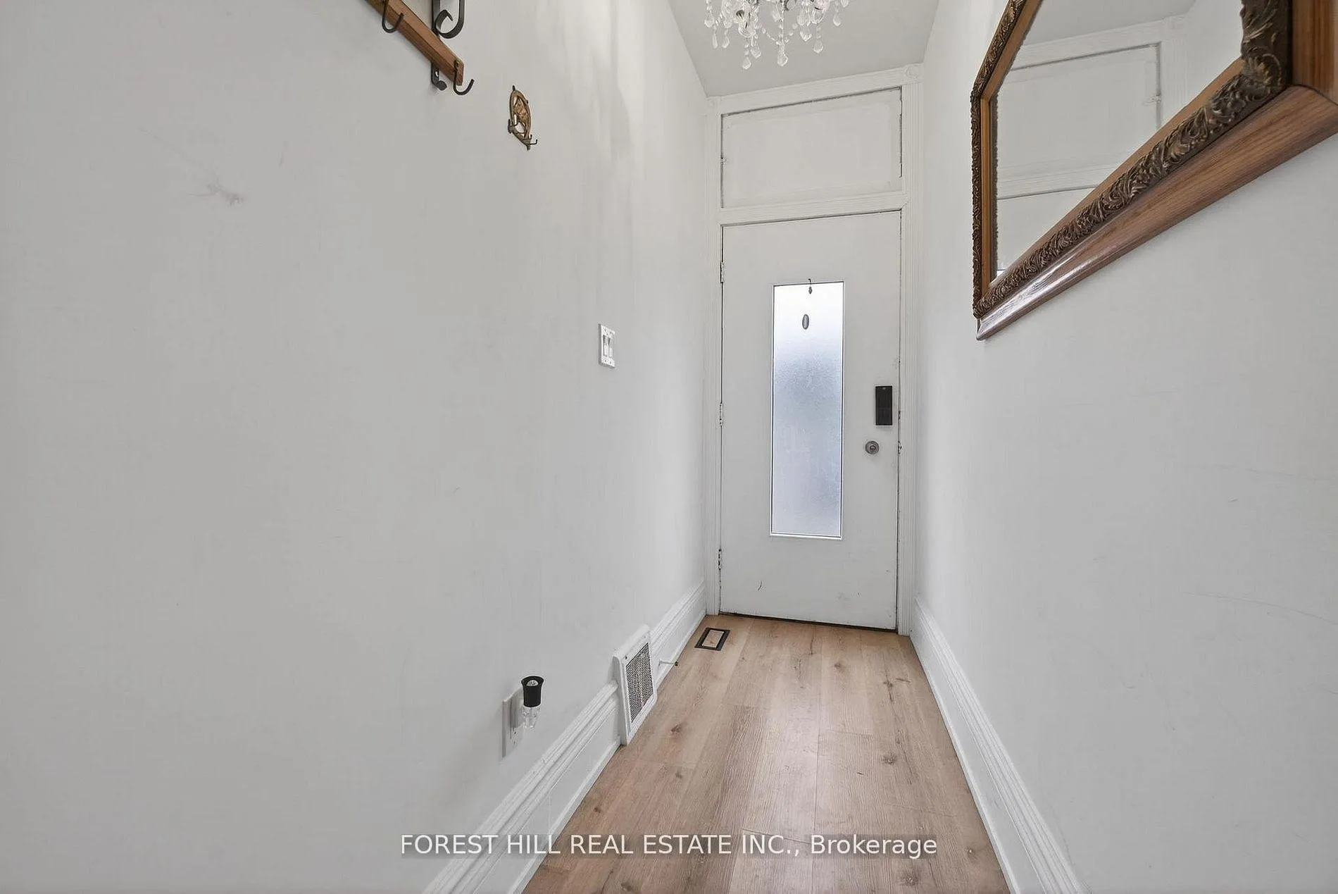 Photo 10 of 212 Gibson Avenue, Hamilton, Gibson — HOMEH
