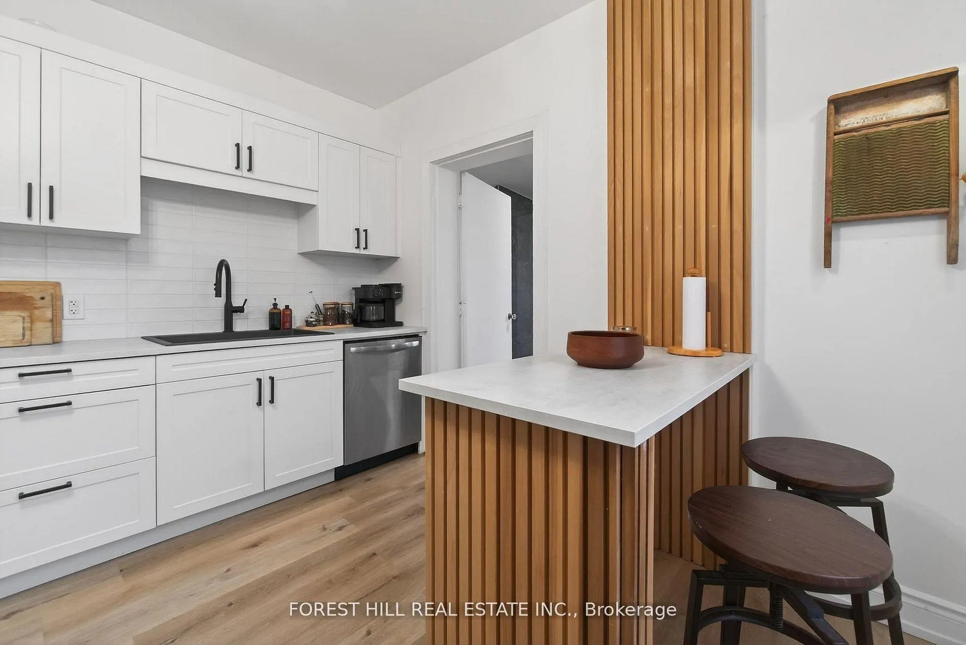 Photo 20 of 212 Gibson Avenue, Hamilton, Gibson — HOMEH
