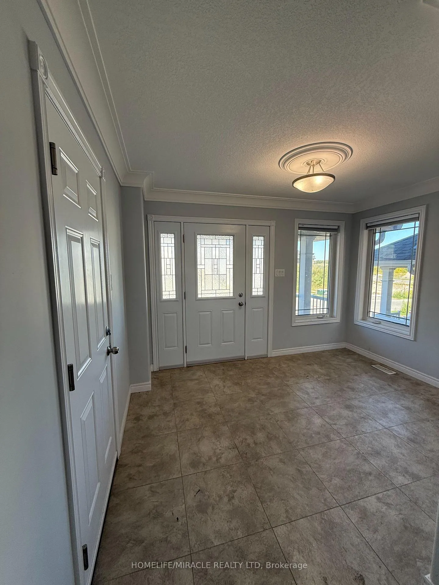 Photo 4 of 308 Mullighan Gardens, Peterborough, Monaghan Ward 2 — HOMEH