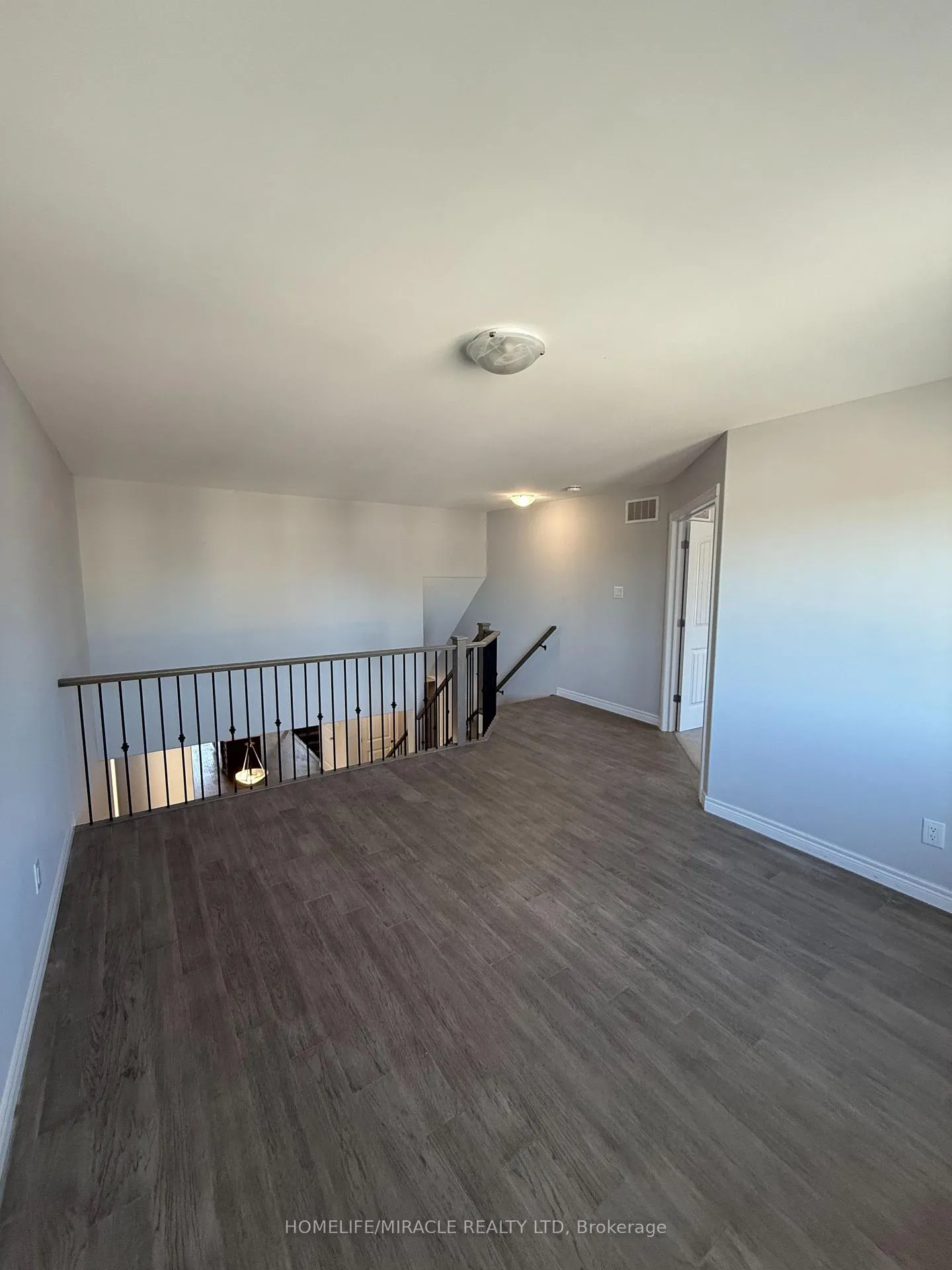 Photo 19 of 308 Mullighan Gardens, Peterborough, Monaghan Ward 2 — HOMEH