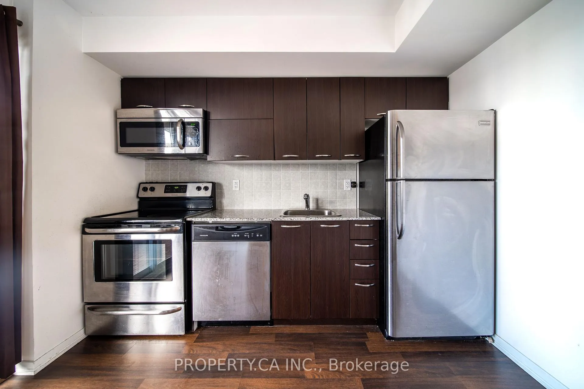 Photo 7 of Unit 1320, 38 Joe Shuster Way, Toronto, Niagara — HOMEH