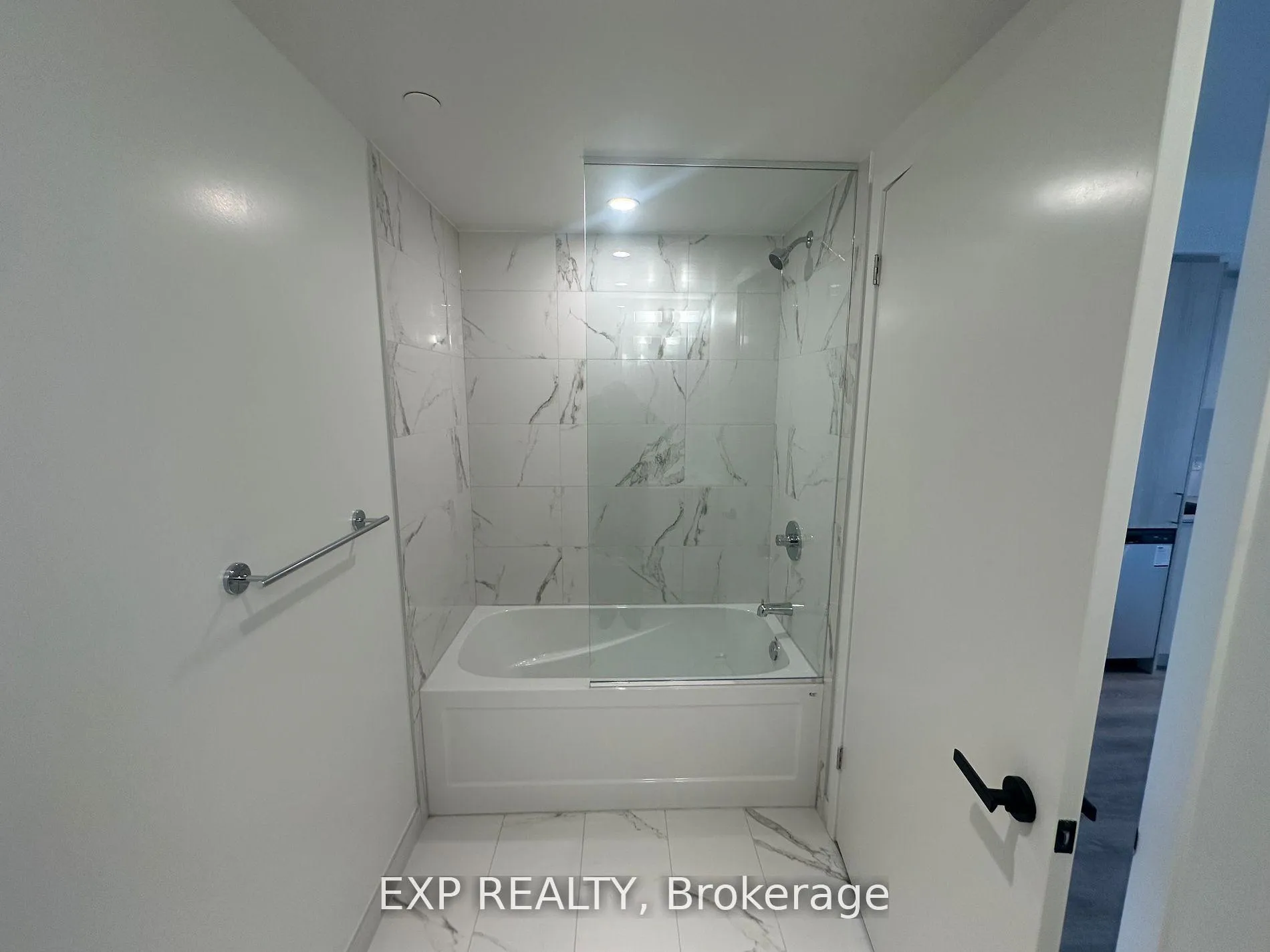 Photo 10 of Unit 1906, 195 Commerce Street, Vaughan, Vaughan Corporate Centre — HOMEH