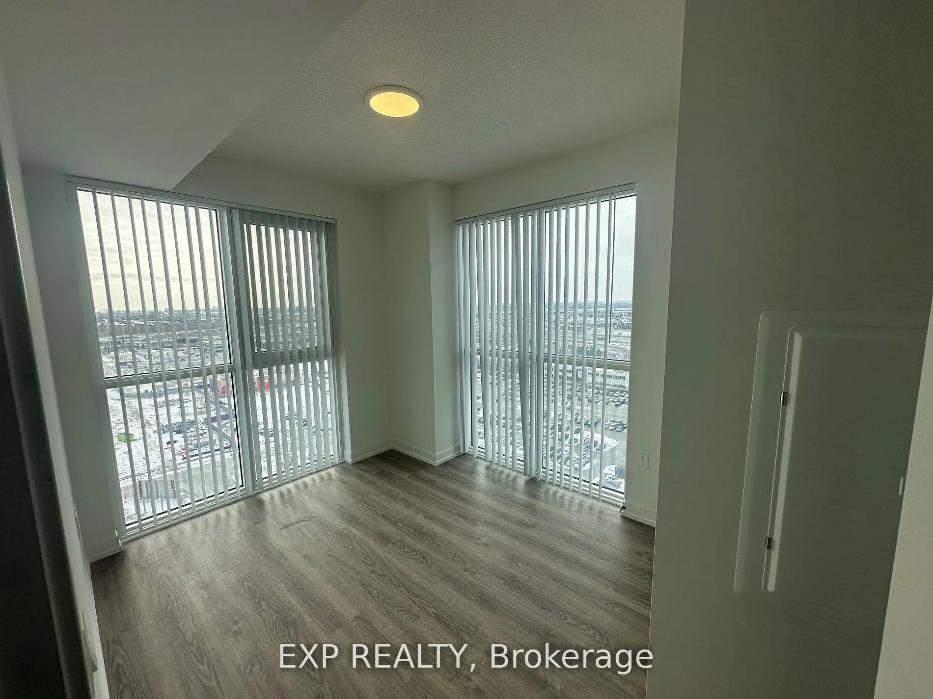 Photo 19 of Unit 1906, 195 Commerce Street, Vaughan, Vaughan Corporate Centre — HOMEH