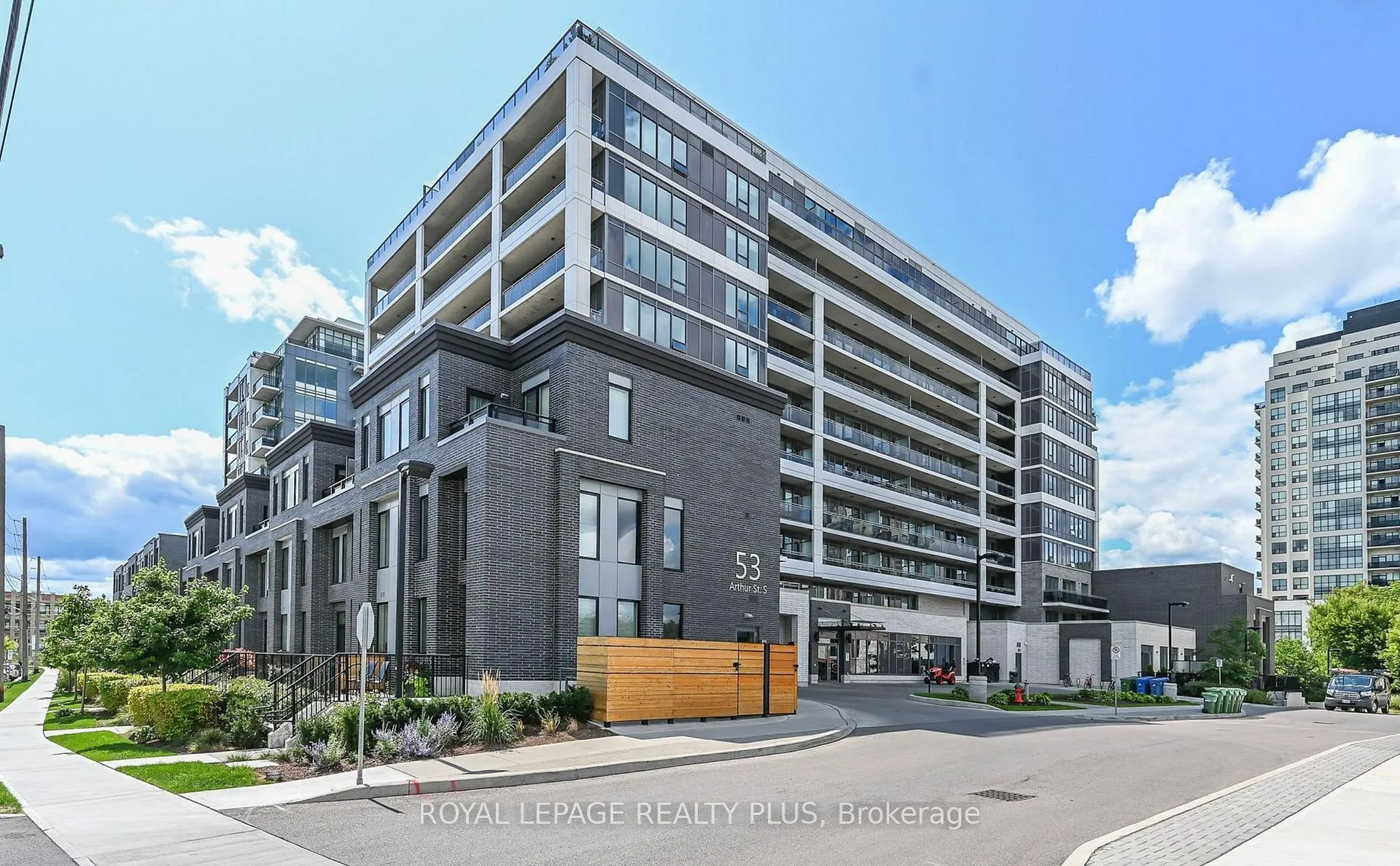 Front of Unit 614, 53 Arthur Street S