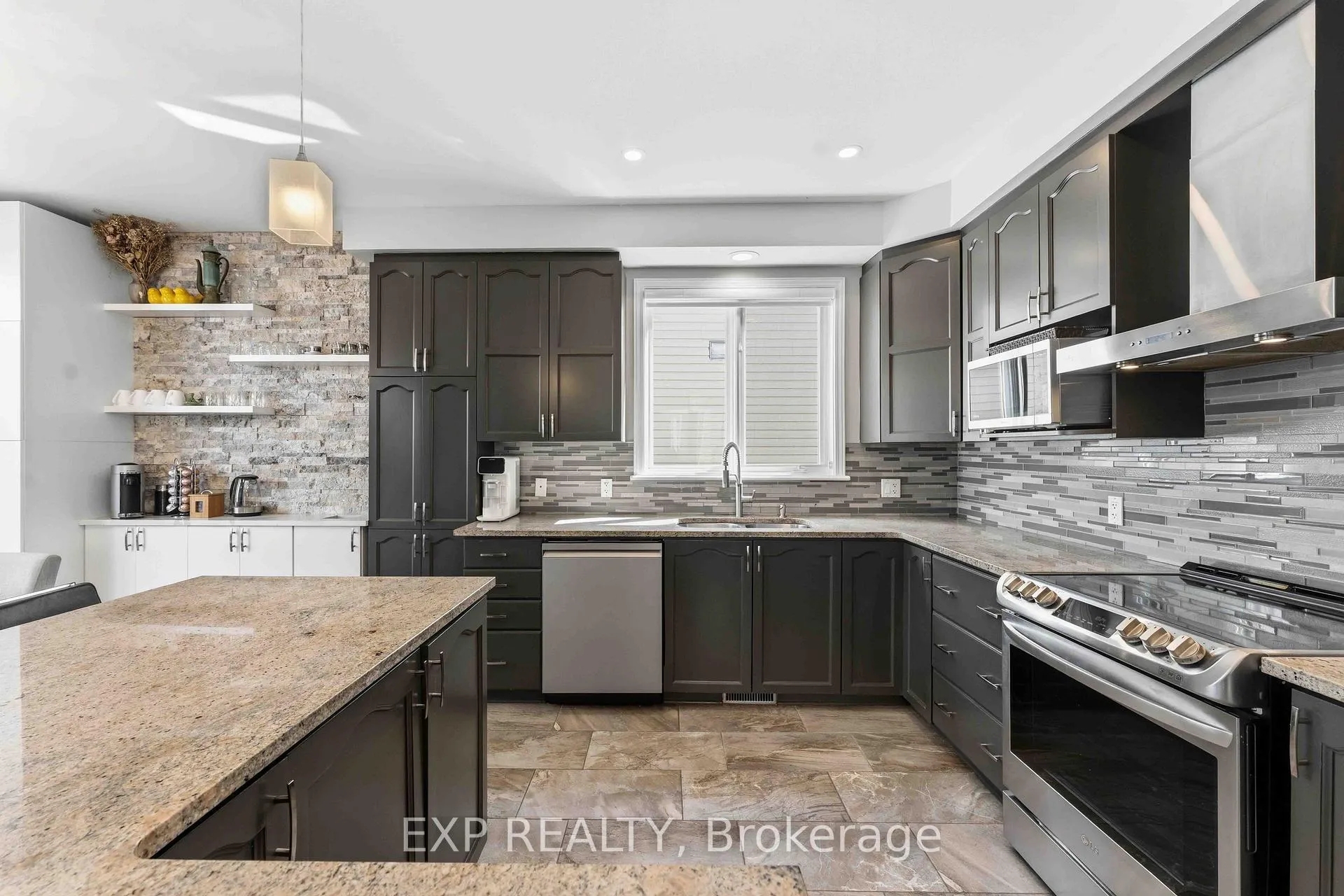 Photo 16 of 1132 Rocky Harbour Crescent, Ottawa, Riverside South/Gloucester Glen — HOMEH