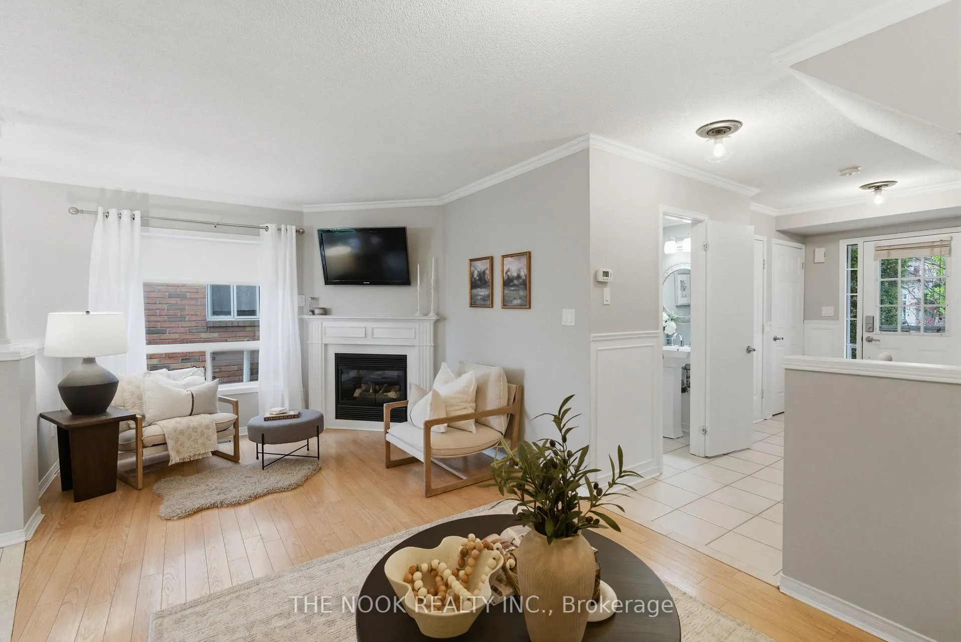 Photo 8 of 1651 Woodgate Trail, Oshawa, Samac — HOMEH