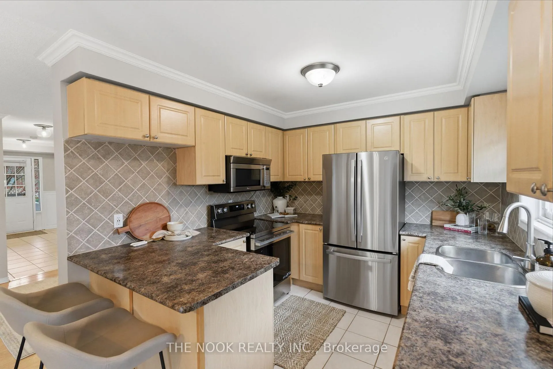 Photo 18 of 1651 Woodgate Trail, Oshawa, Samac — HOMEH