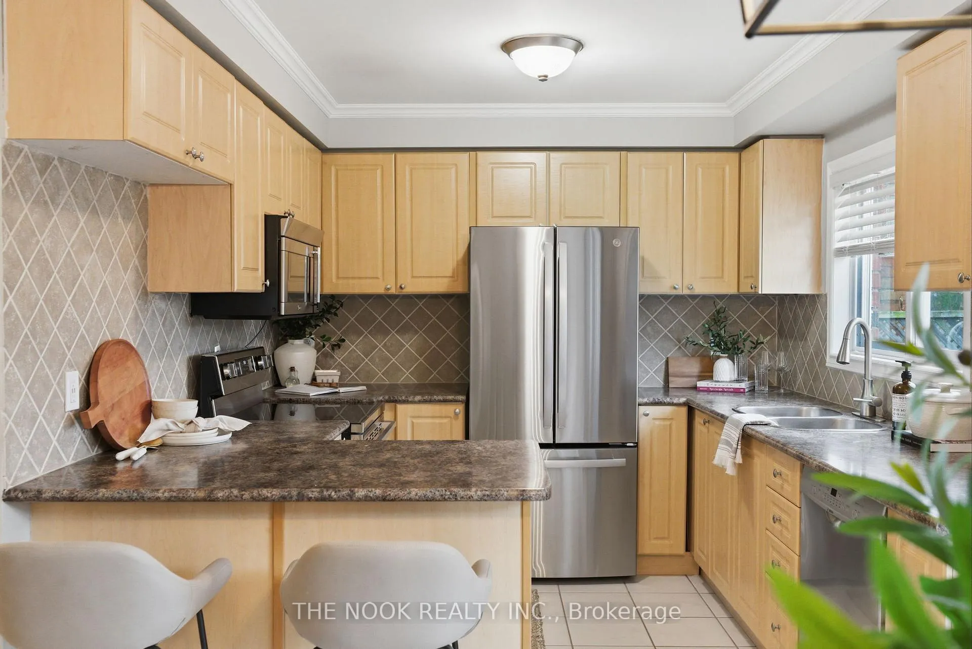 Photo 19 of 1651 Woodgate Trail, Oshawa, Samac — HOMEH