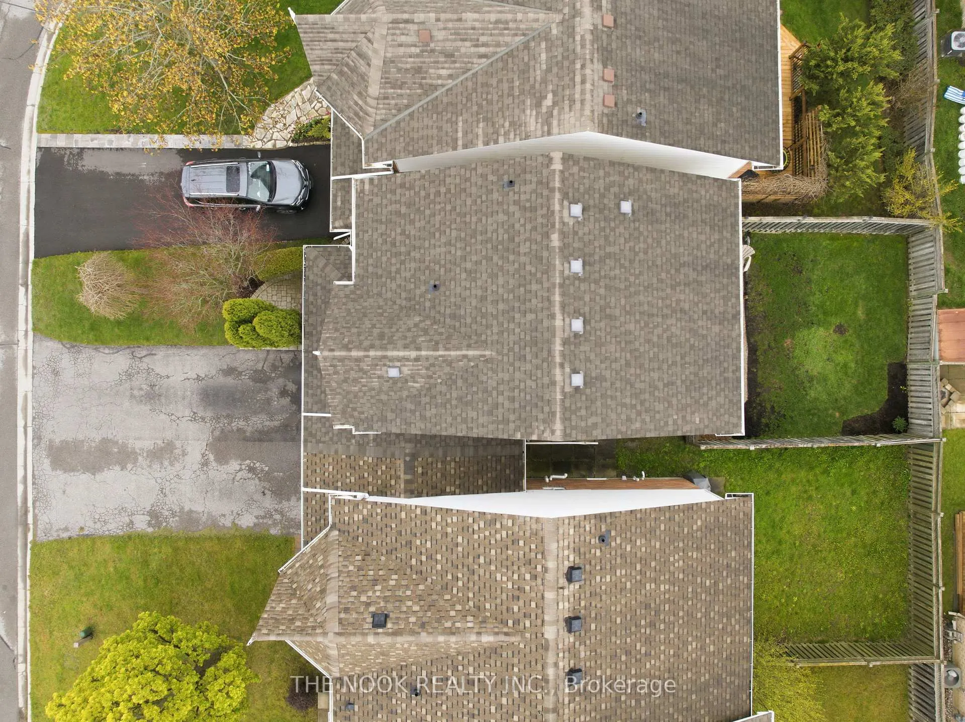 Photo 48 of 1651 Woodgate Trail, Oshawa, Samac — HOMEH