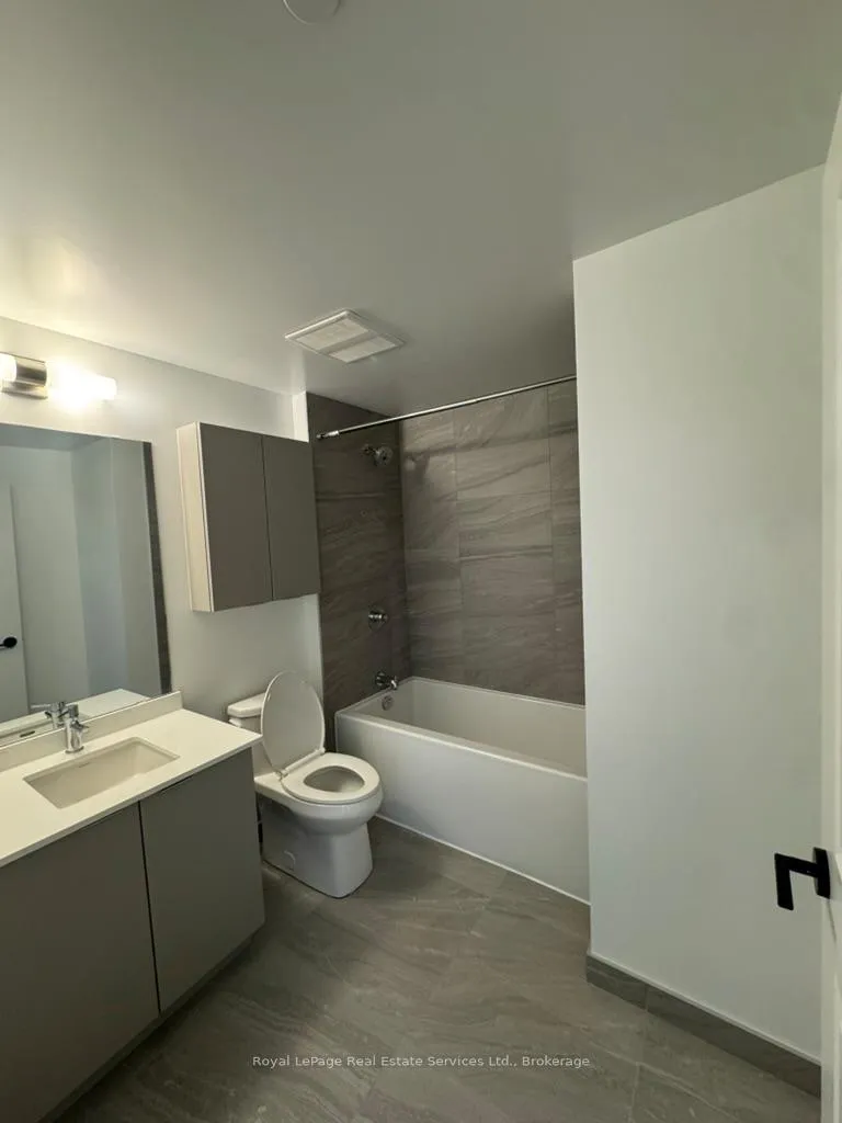 Photo 4 of Unit 2105, 2075 Lakeshore Road, Burlington, Brant — HOMEH