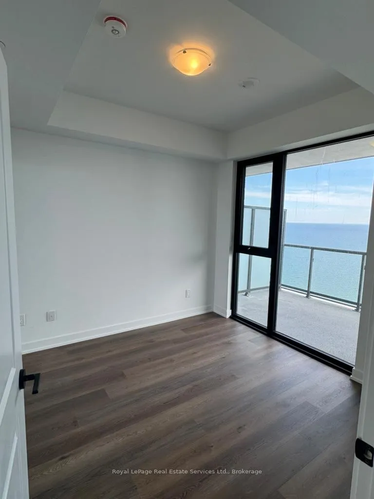Photo 5 of Unit 2105, 2075 Lakeshore Road, Burlington, Brant — HOMEH