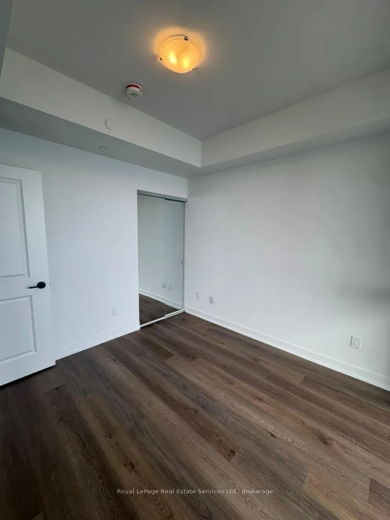 Photo 10 of Unit 2105, 2075 Lakeshore Road, Burlington, Brant — HOMEH