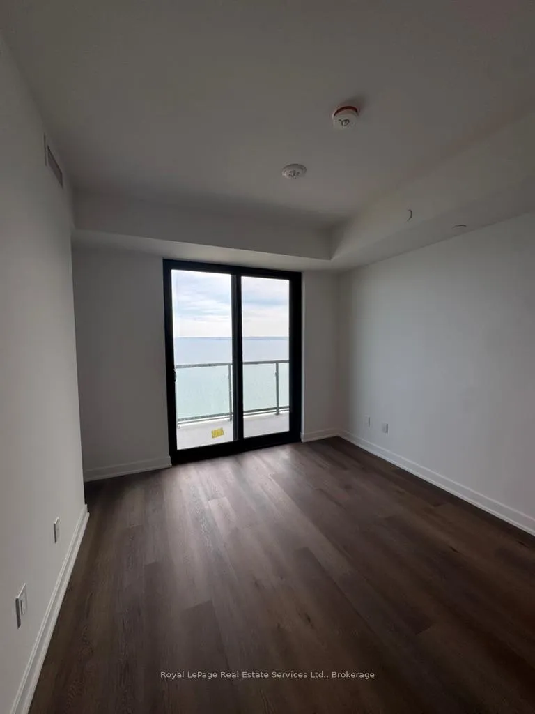 Photo 12 of Unit 2105, 2075 Lakeshore Road, Burlington, Brant — HOMEH